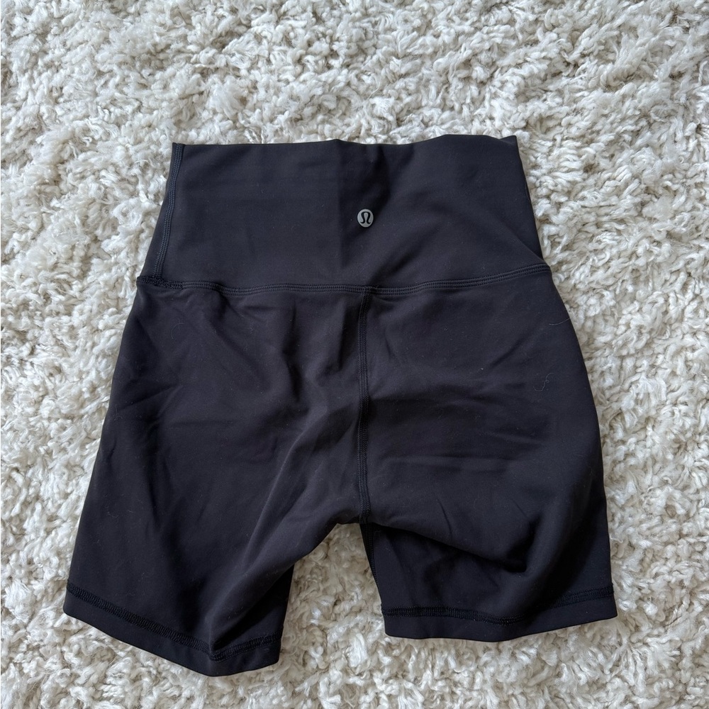 Lululemon Athletica Wundertrain Black High-Rise 5-inch Shorts (Size 4)